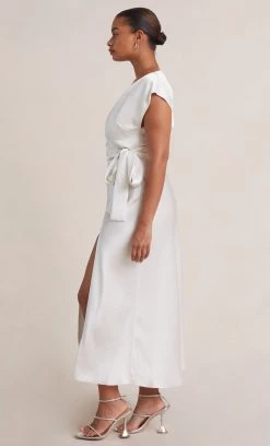 Bec&Bridge THE DREAMER WRAP DRESS - IVORY Dresses