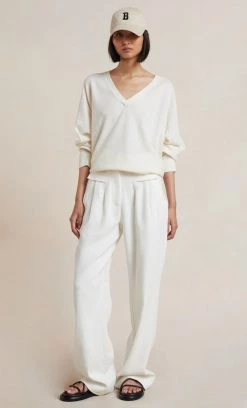Bec&Bridge Tops JODIE V NECK JUMPER - IVORY