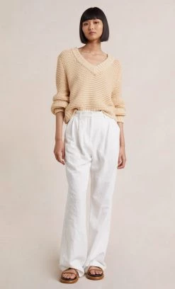 Bec&Bridge ELSA V NECK JUMPER - PUMICE Tops