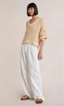 Bec&Bridge ELSA V NECK JUMPER - PUMICE Tops