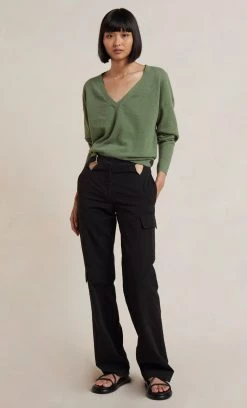 Bec&Bridge JODIE V NECK JUMPER - SAGE Tops
